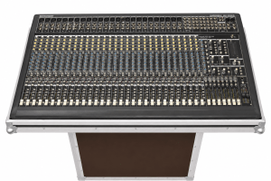 Behringer MX3281A Eurodesk – Analog-Mischpult - Vermietung Tagespreis